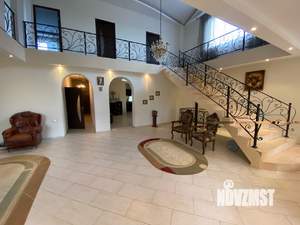 Коттедж 415м&sup2;, 3-этажный, участок 8 сот.  