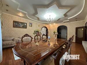 Дом 198м², 2-этажный, участок 8 сот.  