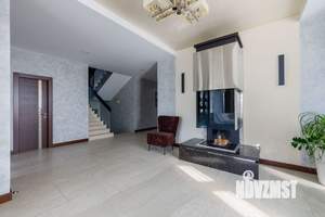 Дом 375м², 3-этажный, участок 18 сот.  