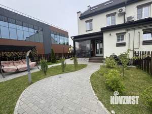 Таунхаус 200м², 3-этажный, участок 3 сот.  