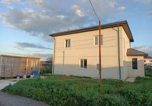 Дом 200м², 2-этажный, участок 6 сот.  