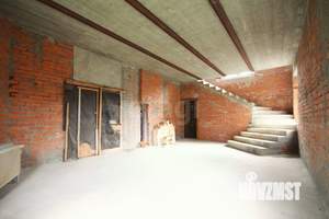 Дом 350м&sup2;, 2-этажный, участок 11 сот.  