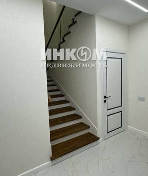 Дом 330м&sup2;, 2-этажный, участок 13 сот.  