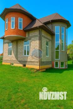 Дача 350м², 2-этажный, участок 6 сот.  