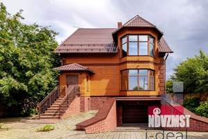 Дом 240м², 3-этажный, участок 10 сот.  