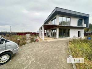 Дом 220м&sup2;, 2-этажный, участок 7 сот.  