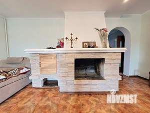 Дом 350м², 3-этажный, участок 12 сот.  