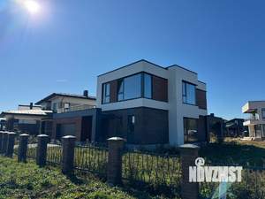 Дом 305м², 2-этажный, участок 9 сот.  