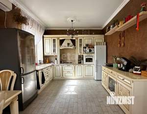 Дом 263м², 2-этажный, участок 12 сот.  