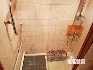 Дом 100м&sup2;, 2-этажный, участок 8 сот.  