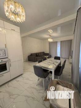 Дом 97м&sup2;, 2-этажный, участок 6 сот.  