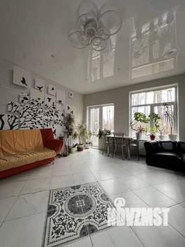 Коттедж 220м², 2-этажный, участок 9 сот.  