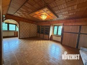 Дом 330м², 3-этажный, участок 16 сот.  