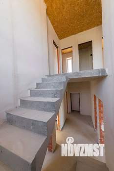 Коттедж 120м², 2-этажный, участок 6 сот.  