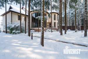 Дом 600м&sup2;, 3-этажный, участок 20 сот.  