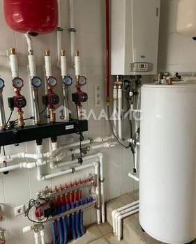 Дом 229м&sup2;, 2-этажный, участок 7 сот.  