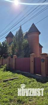 Дом 422м², 3-этажный, участок 15 сот.  