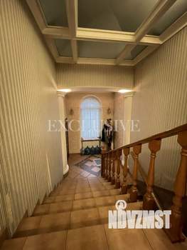 Коттедж 391м², 3-этажный, участок 18 сот.  