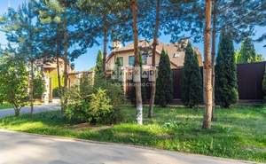 Дом 400м², 3-этажный, участок 12 сот.  