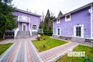 Дом 495м², 3-этажный, участок 20 сот.  