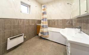 Дом 185м², 2-этажный, участок 8 сот.  