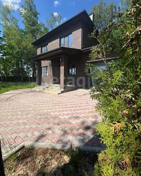 Дом 180м&sup2;, 2-этажный, участок 10 сот.  