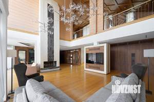 Дом 1000м&sup2;, 2-этажный, участок 100 сот.  