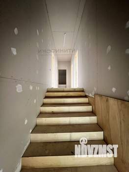 Коттедж 215м², 2-этажный, участок 5 сот.  