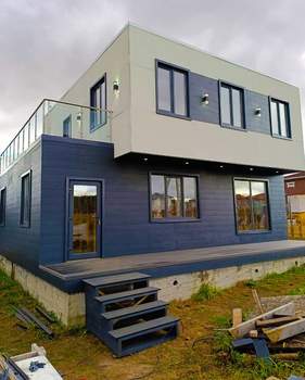 Дом 168м&sup2;, 2-этажный, участок 5 сот.  