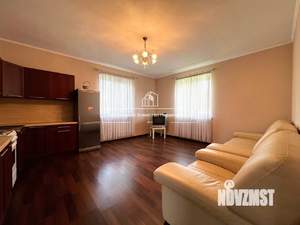 Дом 160м², 2-этажный, участок 6 сот.  
