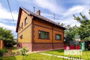 Дом 240м², 3-этажный, участок 10 сот.  