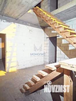 Коттедж 168м², 2-этажный, участок 6 сот.  