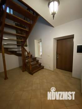 Дом 150м&sup2;, 2-этажный, участок 10 сот.  