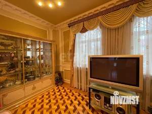 Дом 360м², 3-этажный, участок 10 сот.  