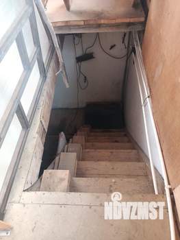 Дом 199м&sup2;, 3-этажный, участок 6 сот.  