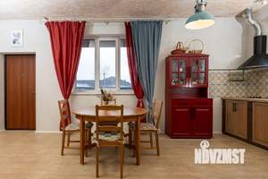 Дом 165м², 2-этажный, участок 15 сот.  