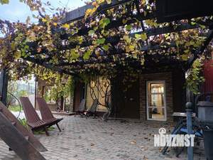 Дом 220м², 3-этажный, участок 6 сот.  