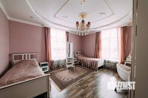 Коттедж 433м², 3-этажный, участок 9 сот.  
