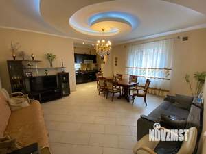 Коттедж 415м², 3-этажный, участок 8 сот.  
