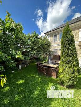 Дом 270м&sup2;, 3-этажный, участок 6 сот.  