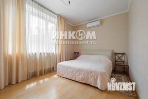 Дом 462м², 3-этажный, участок 15 сот.  