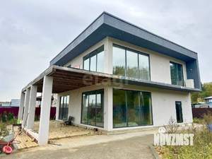 Дом 220м&sup2;, 2-этажный, участок 7 сот.  