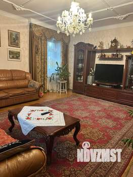 Коттедж 273м², 3-этажный, участок 8 сот.  
