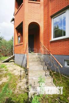 Дом 350м&sup2;, 2-этажный, участок 11 сот.  