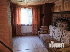 Дом 60м², 2-этажный, участок 8 сот.  