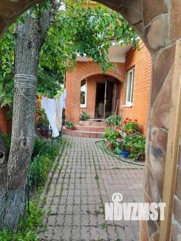 Дом 250м², 3-этажный, участок 4 сот.  