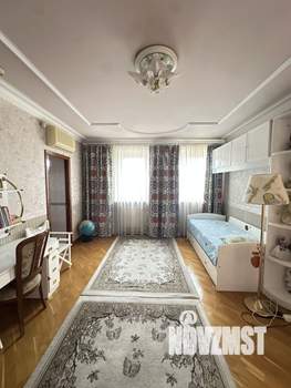 Дом 350м², 2-этажный, участок 20 сот.  