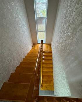 Дом 180м&sup2;, 2-этажный, участок 10 сот.  