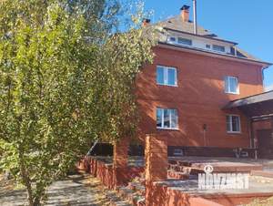 Дом 500м&sup2;, 4-этажный, участок 15 сот.  