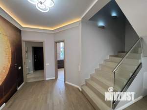 Таунхаус 180м², 3-этажный, участок 2 сот.  